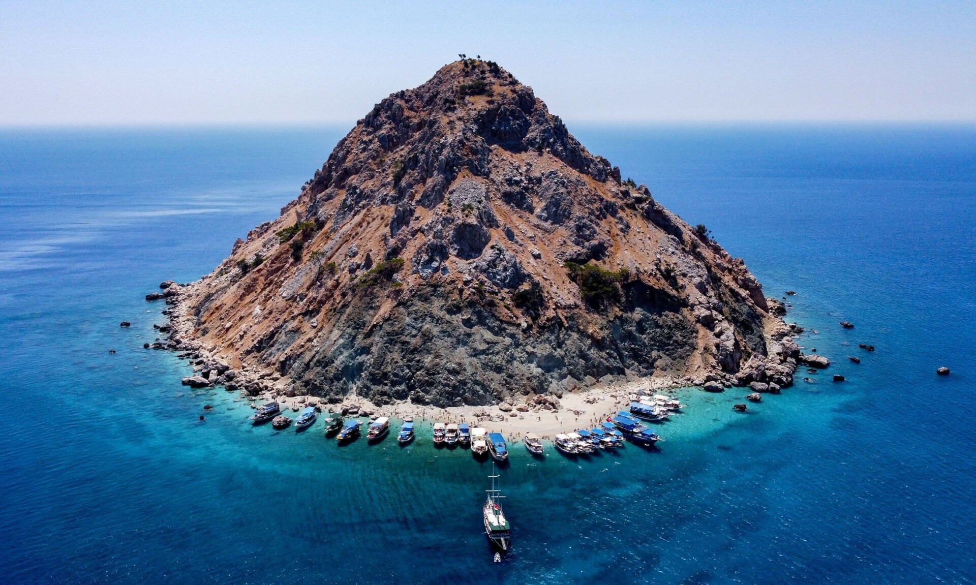 Suluada Adası