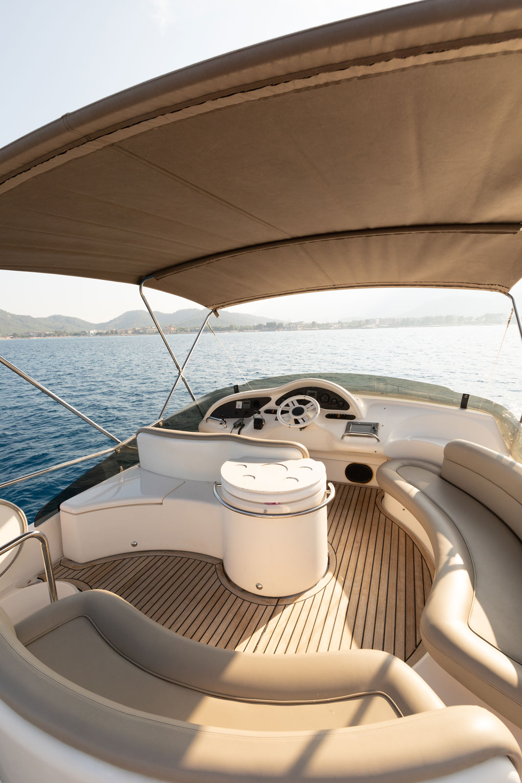 Azimut 46 Galeri 12